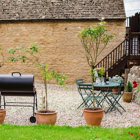 Hayloft At Newbarn Farm Villa Chipping Norton Esterno foto