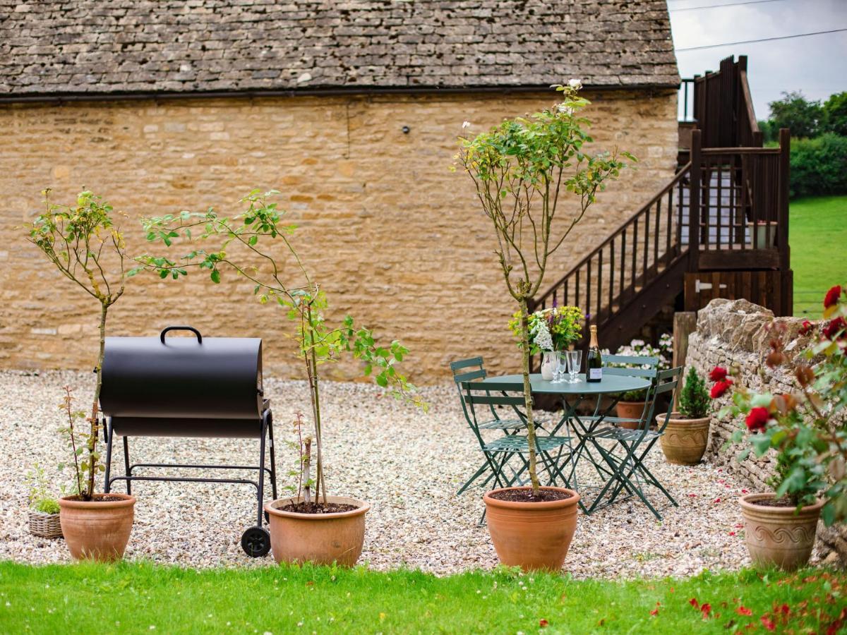 Hayloft At Newbarn Farm Villa Chipping Norton Esterno foto