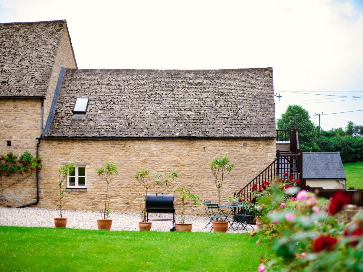 Hayloft At Newbarn Farm Villa Chipping Norton Esterno foto