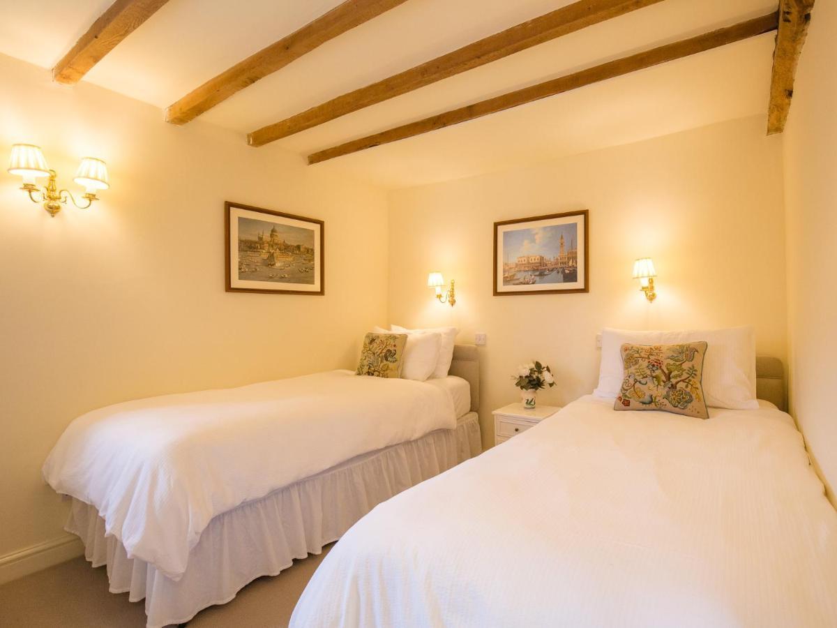 Hayloft At Newbarn Farm Villa Chipping Norton Esterno foto